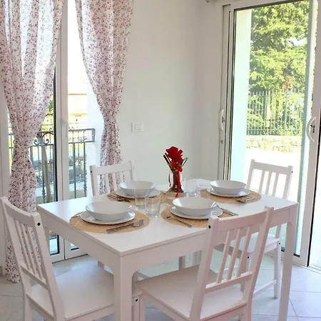 בית נופש Casa Laura *