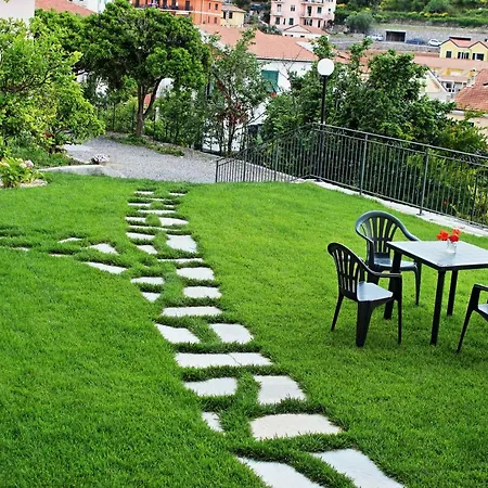 Casa Laura Ferienhaus Imperia