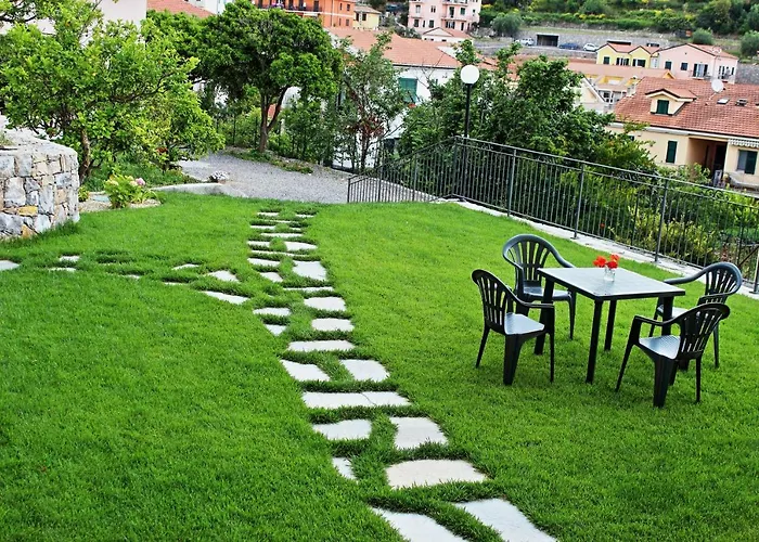 Casa Laura Сasa de vacaciones Imperia